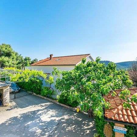 Apartments Miranda Lopar Εξωτερικό φωτογραφία
