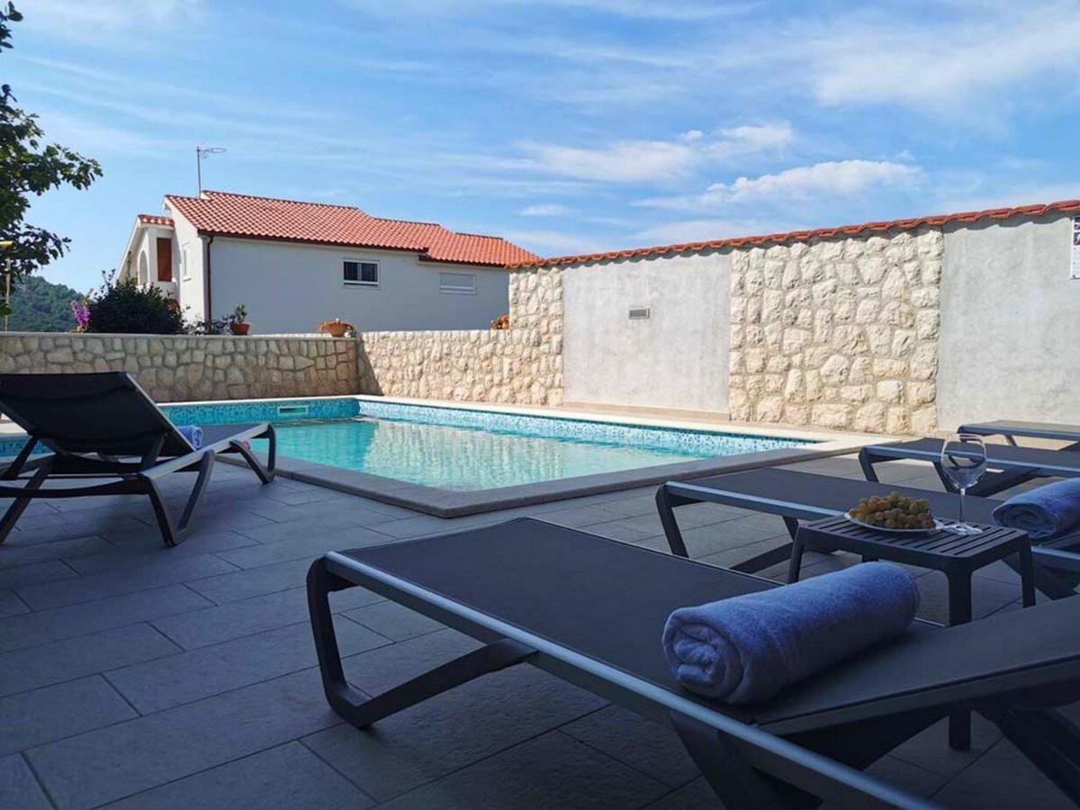 Apartments Miranda Lopar Εξωτερικό φωτογραφία