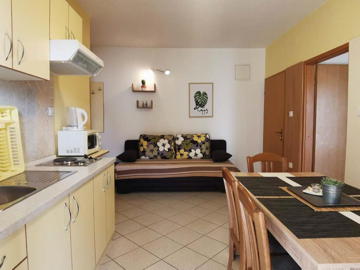 Apartments Miranda Lopar Εξωτερικό φωτογραφία