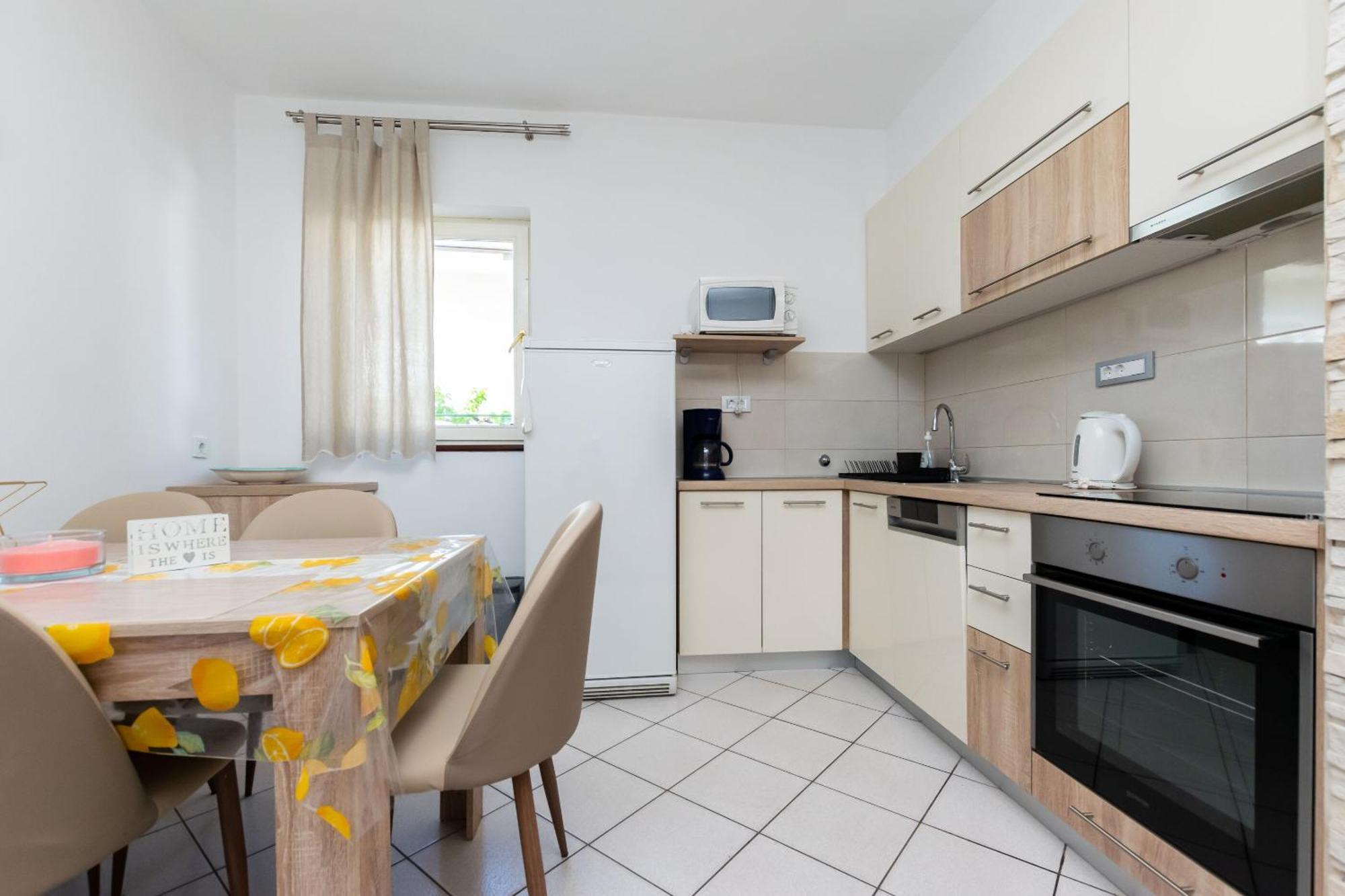 Apartments Miranda Lopar Εξωτερικό φωτογραφία