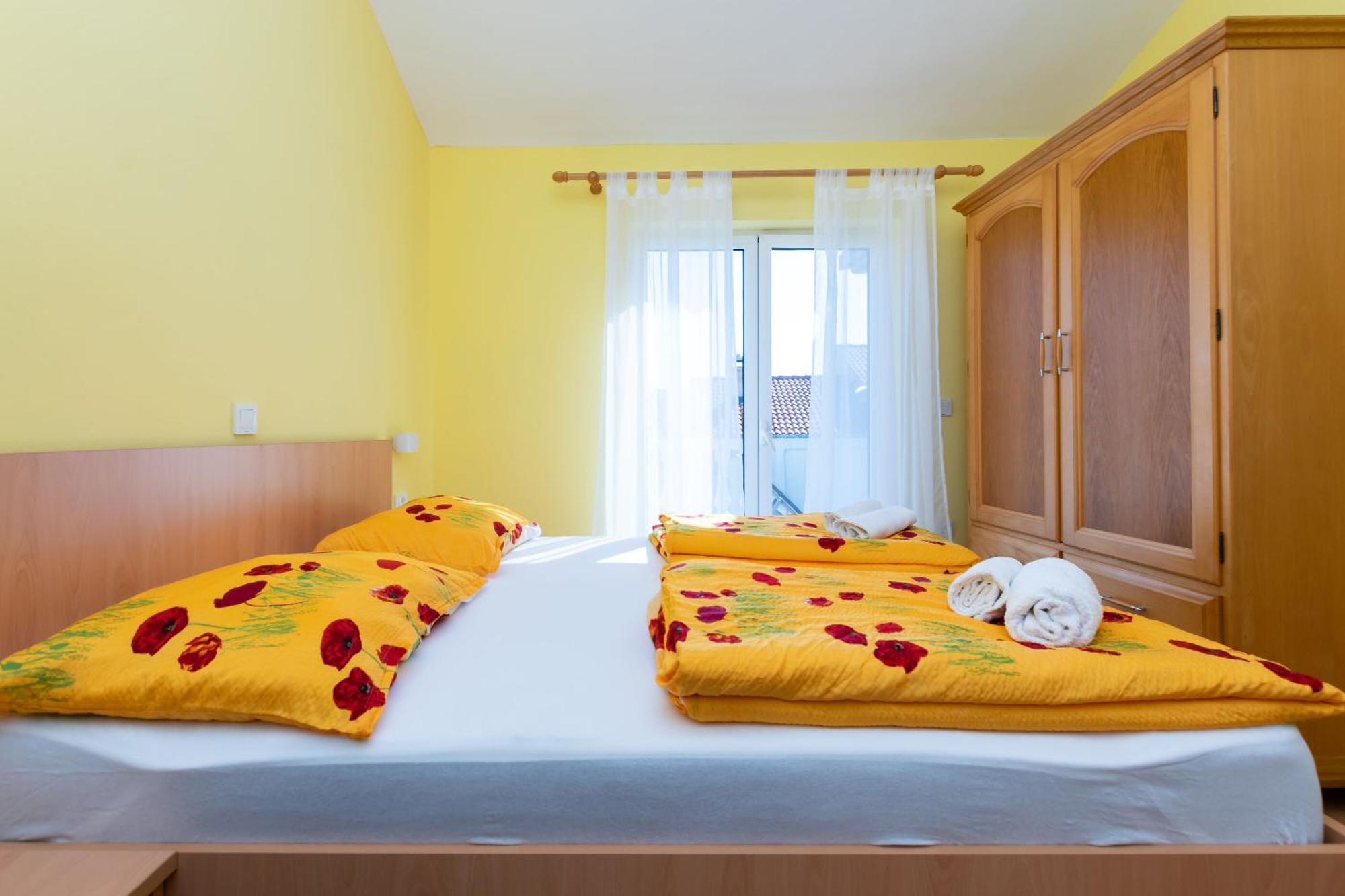 Apartments Miranda Lopar Εξωτερικό φωτογραφία