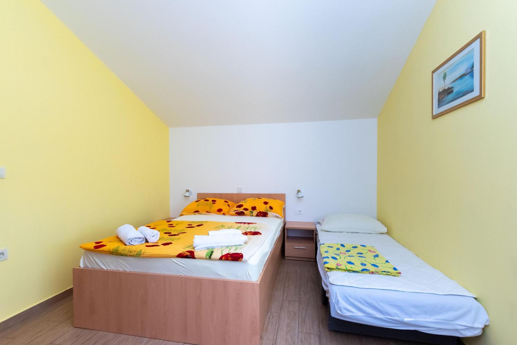 Apartments Miranda Lopar Εξωτερικό φωτογραφία