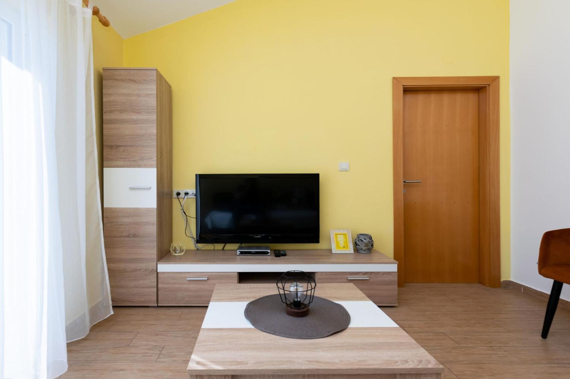 Apartments Miranda Lopar Εξωτερικό φωτογραφία
